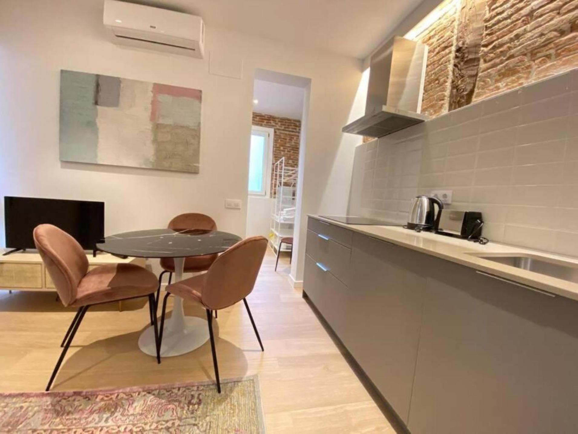 Apartamentos En La Latiina Madrid Eksteriør billede